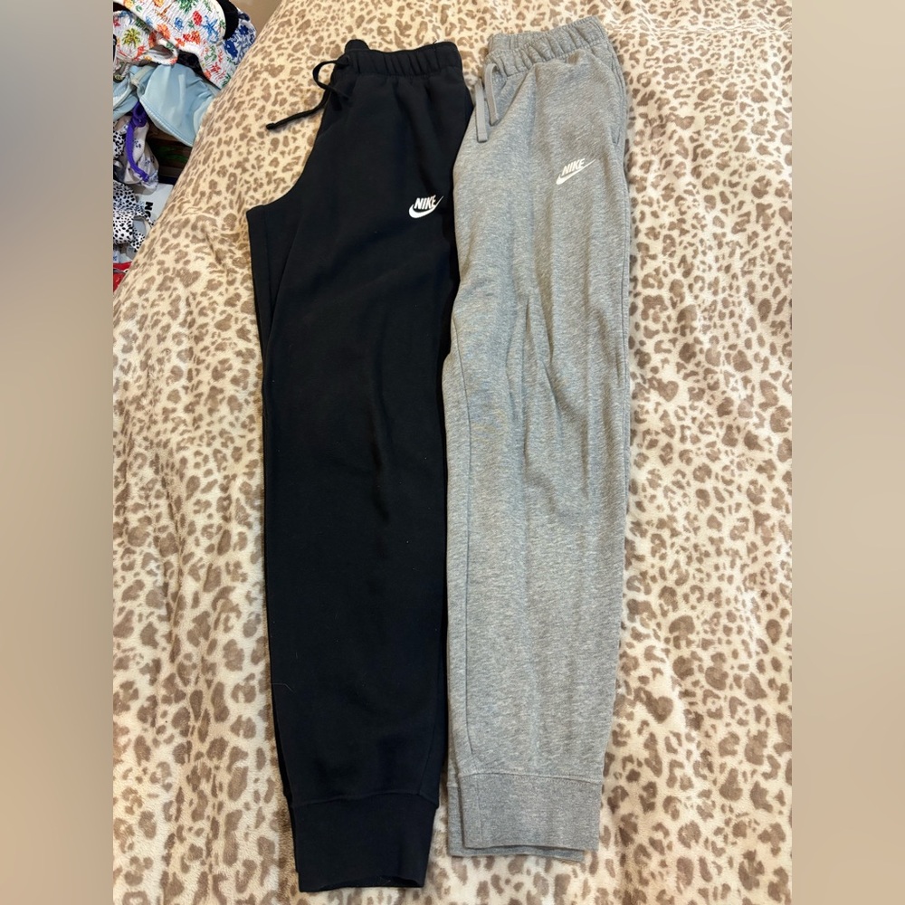 NIKE black and grey sportswear club fleece